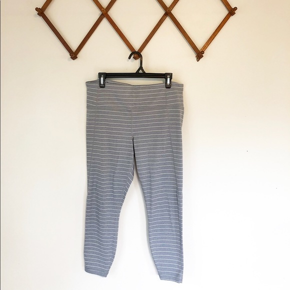 Athleta Pants - XL Athleta 7/8 Length Leggings, Gray & White